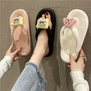 Cartoon flip-flops women's flat-bottomed outerwear in the spring of 2023 new cute lazy people's home non-slip sandals